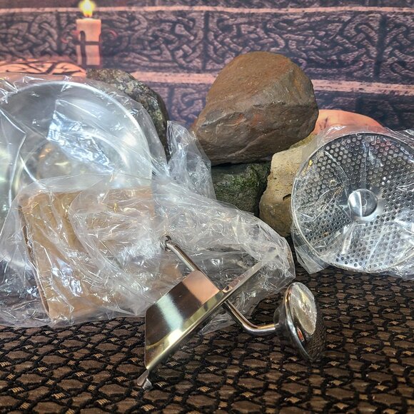 Granite Wear Food Mill Never Used in Package  Stainless Steel Vintage - Picture 4 of 13